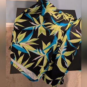 Old Navy Tropical Leaf Print Men's Swim Trunks